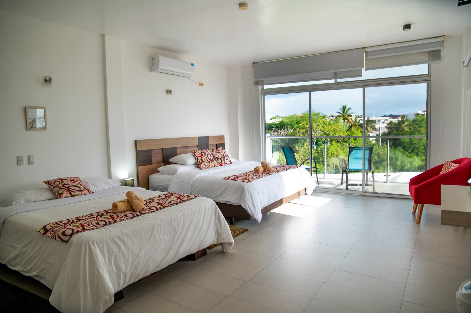 Double Sea View Suite - Image 1