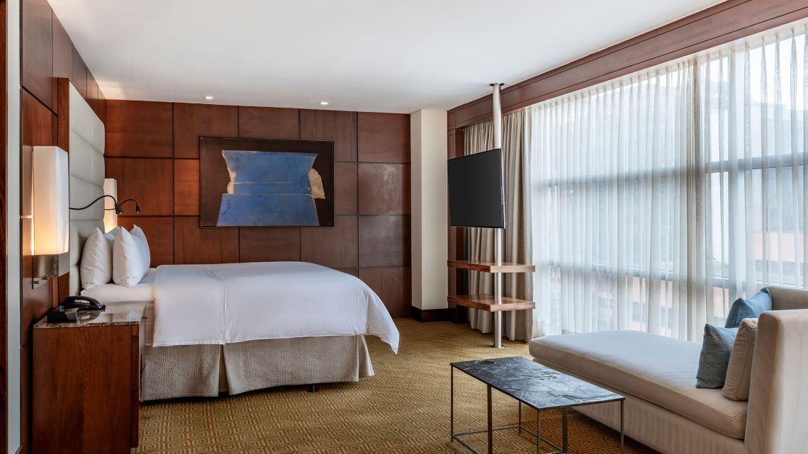1 Bedroom Presidential Suite, 1 King - Image 1