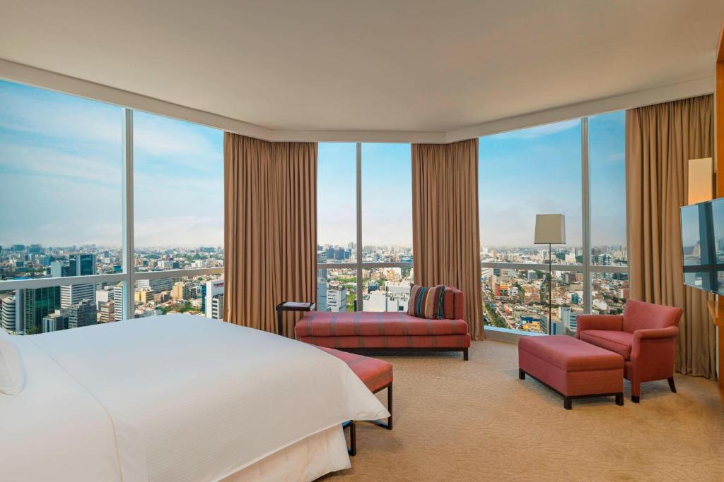 Executive Suite - Image 2