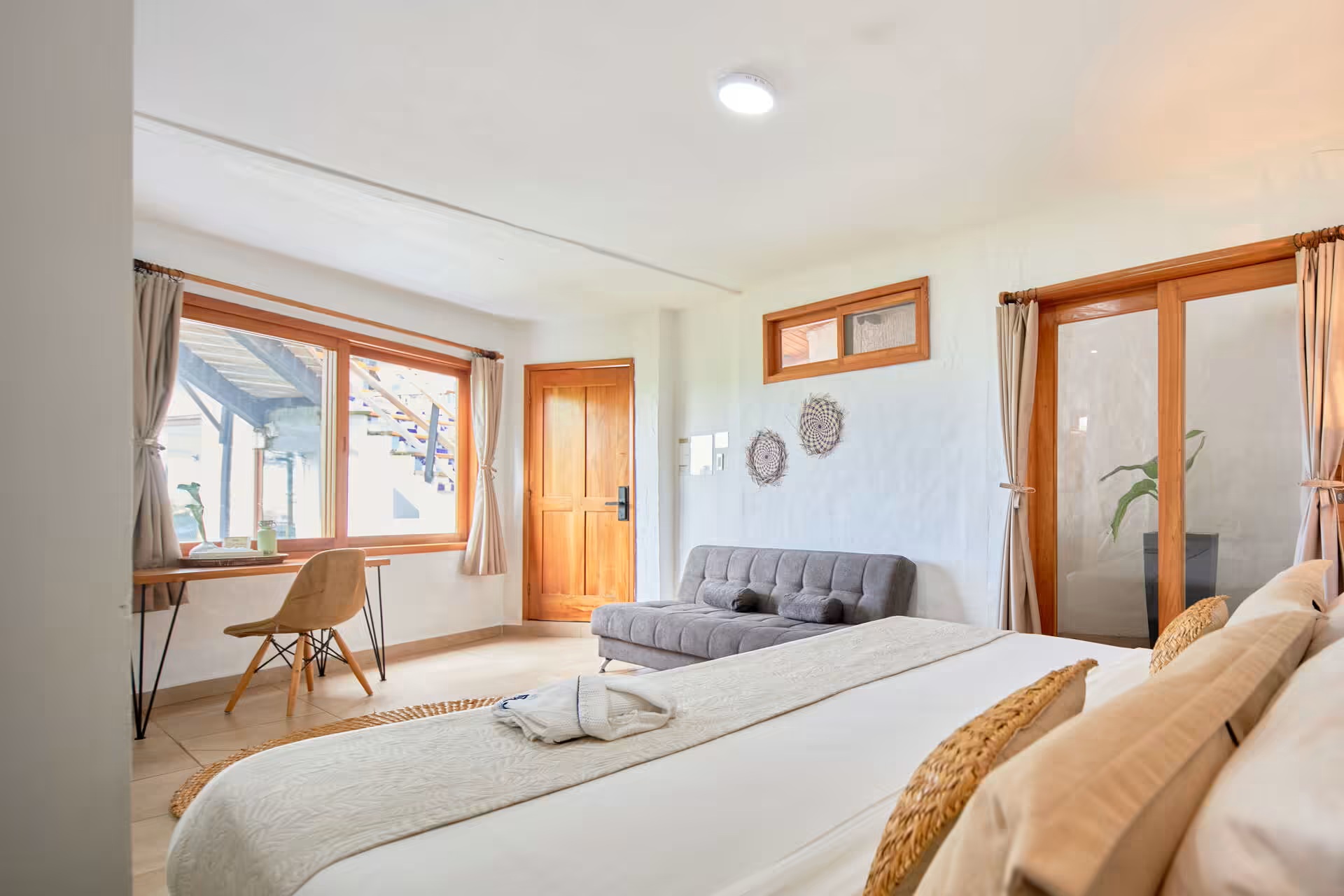 Junior Suite - Image 1
