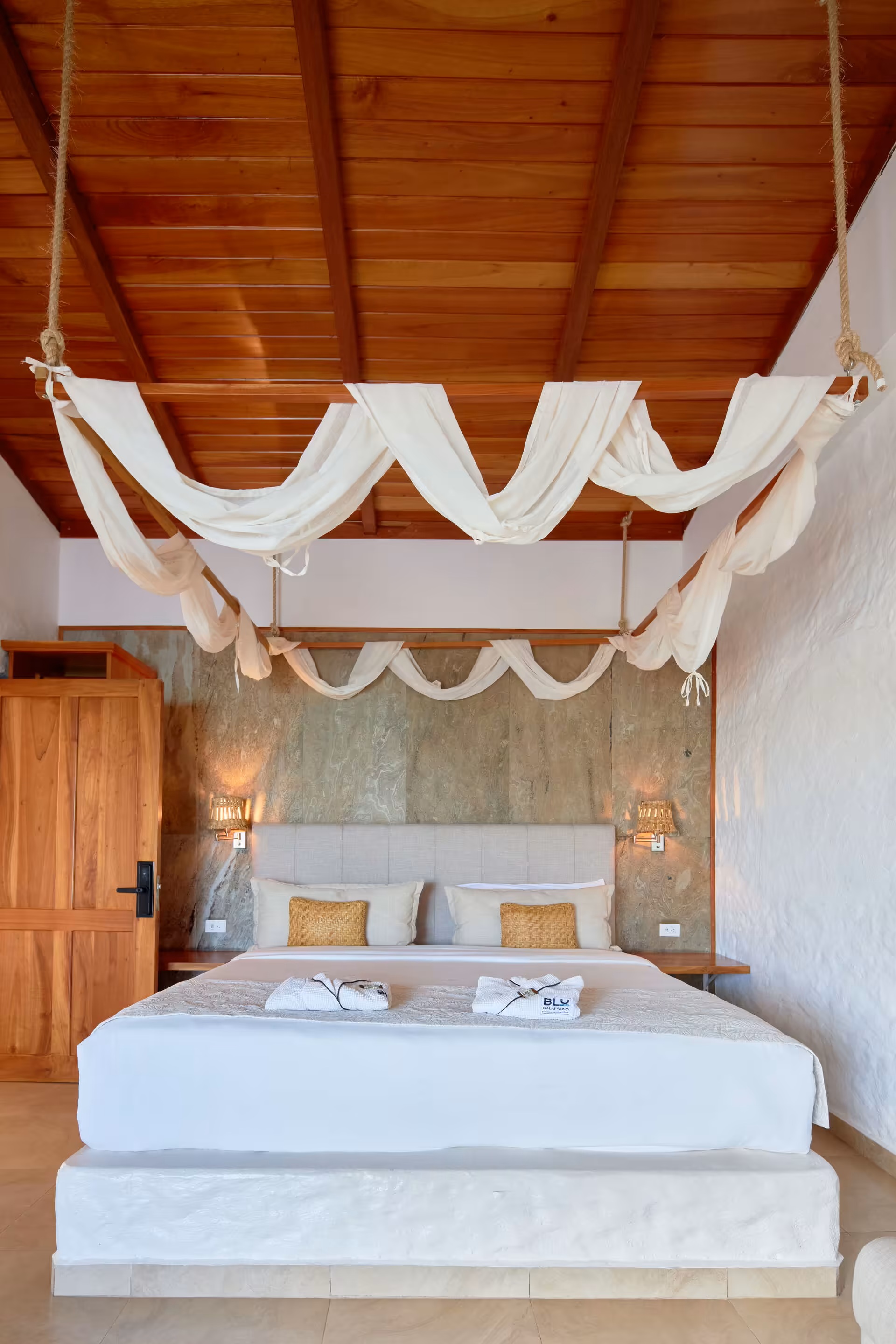 Signature Suite - Image 1