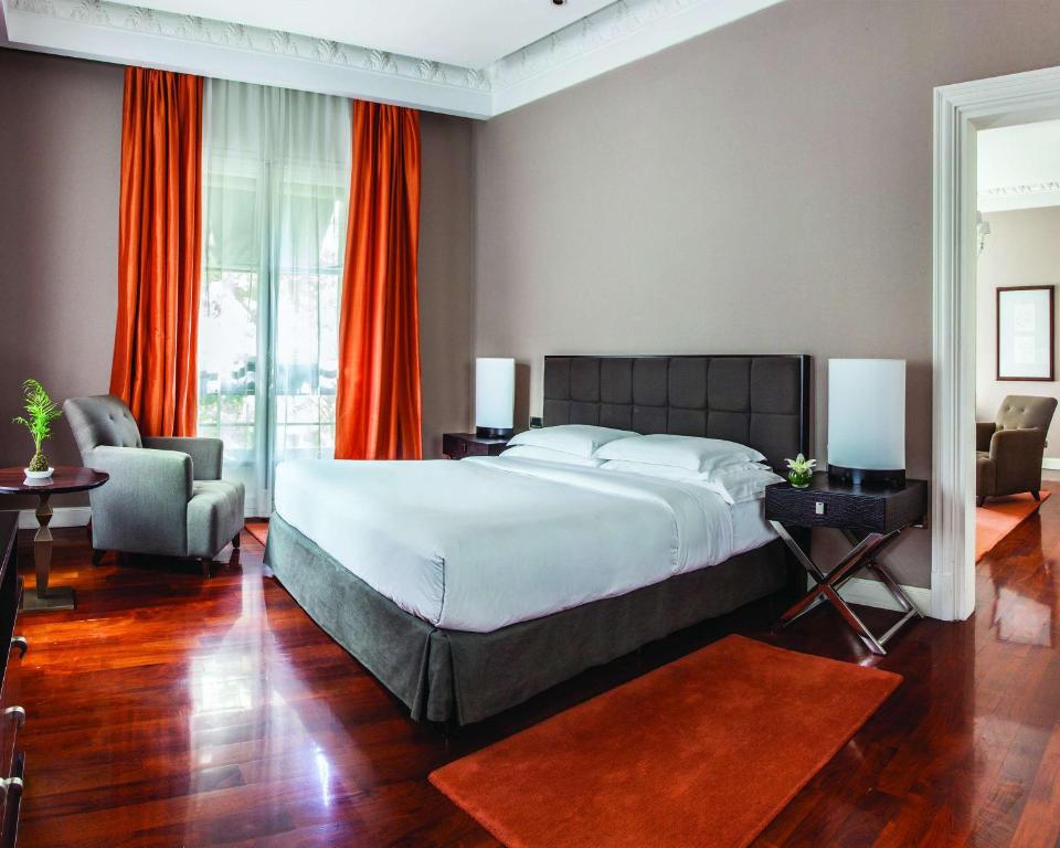 Boudoir Suite - Image 1