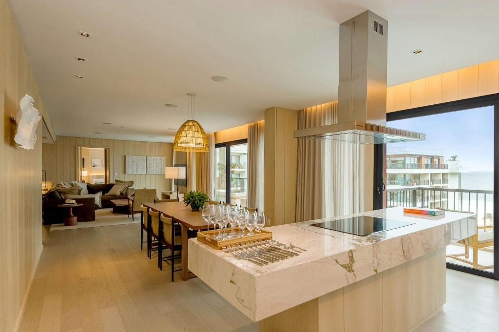 Presidential Suite - Image 2