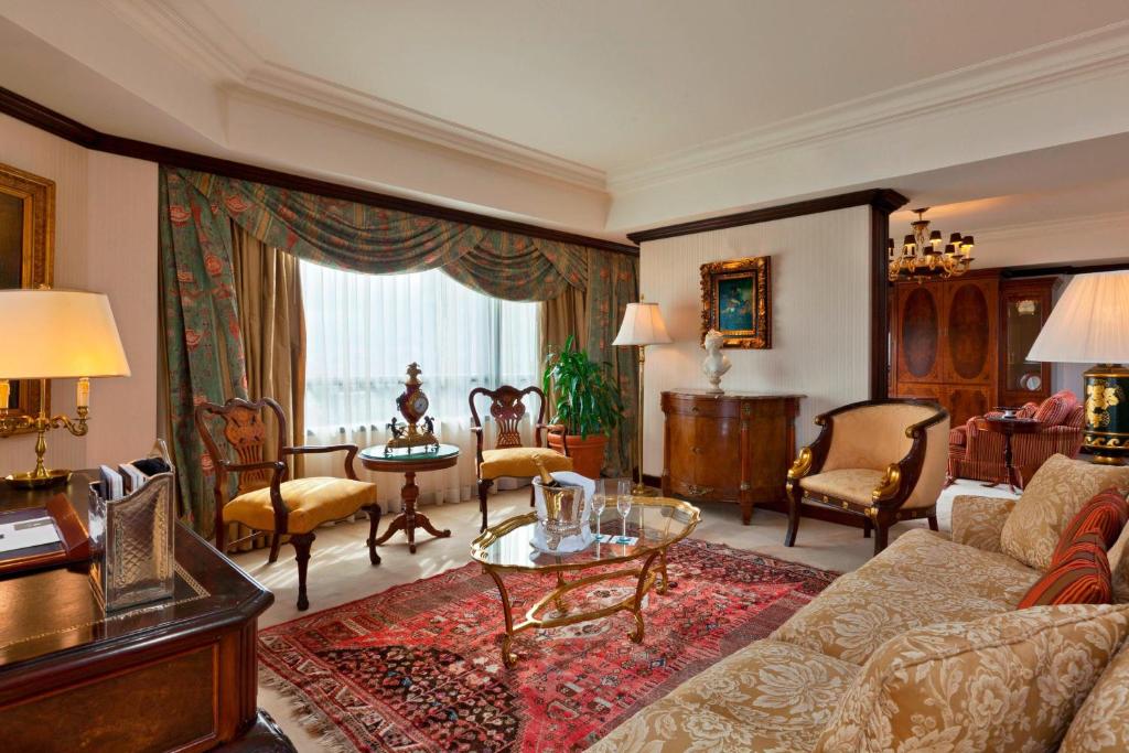 Governor Suite - Image 3