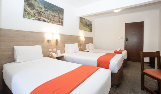 Traditional Triple Room with View - Image 2