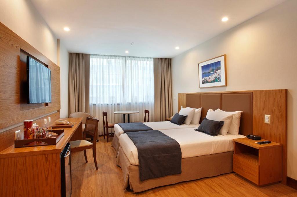 Superior Executive Room with 2 single beds - Image 2