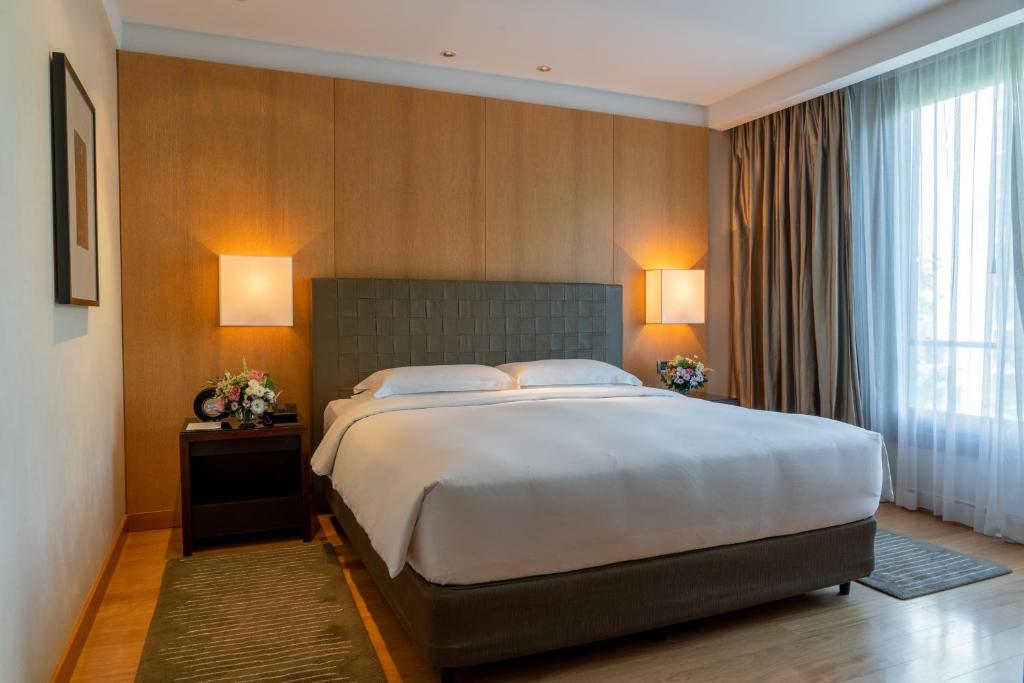Park Executive Suite - Image 1