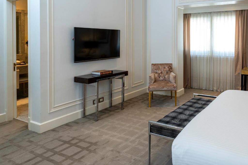 Premier Palace Double Room - Image 3