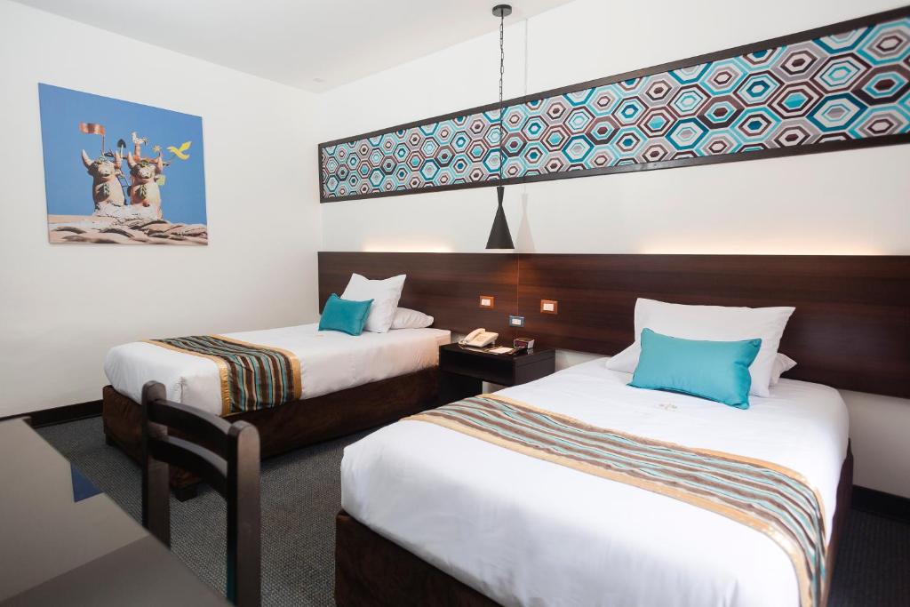 Superior Double Room - Image 4