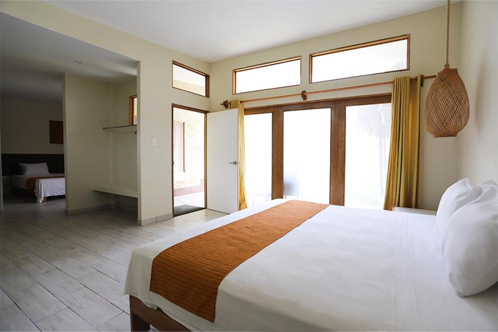 Quadruple Room with Terrace - Image 3