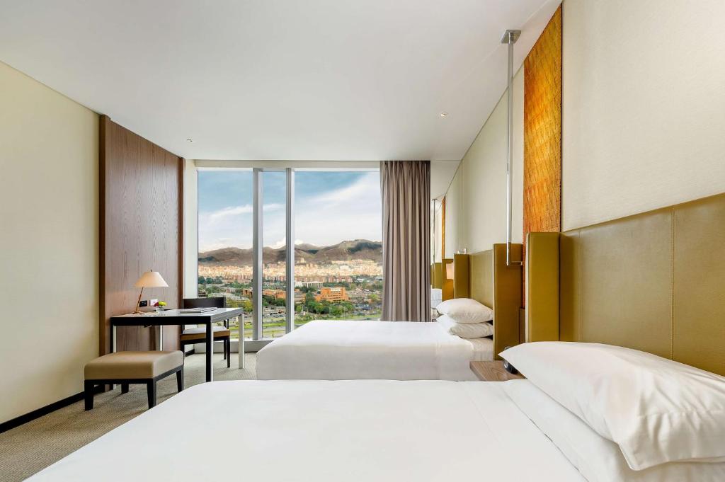 Double Room with Two Double Beds and View - Image 2