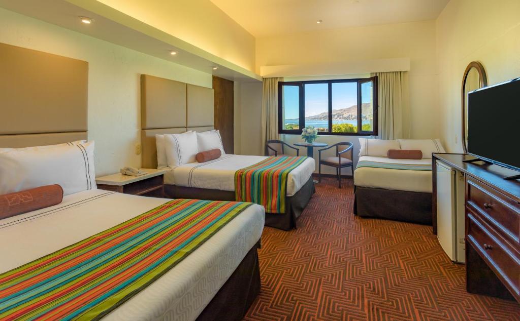Triple Room  Lake View - Image 1
