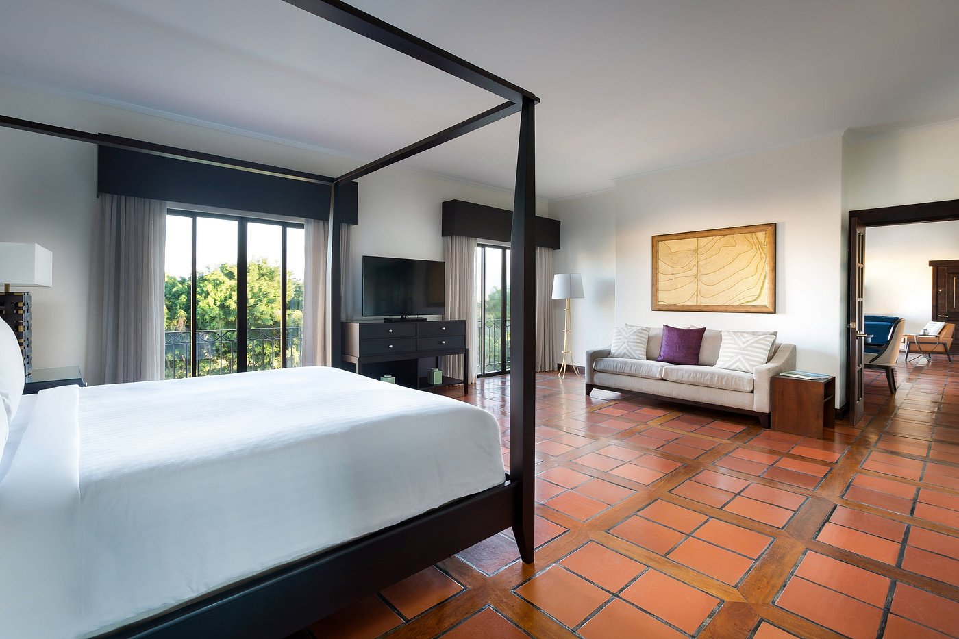 1 Bedroom Presidential Suite - Image 1