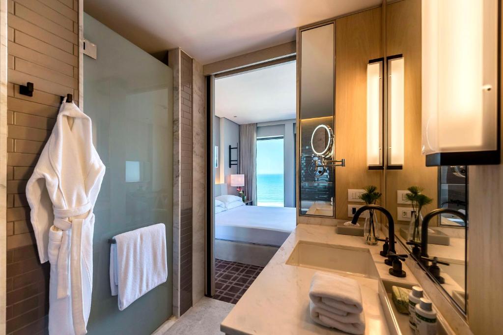 Presidential Suite - Image 4