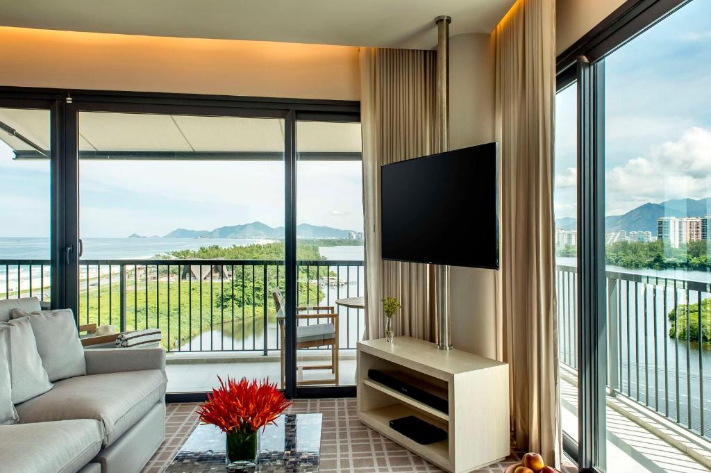 Ocean Lagoon Suite - Image 2