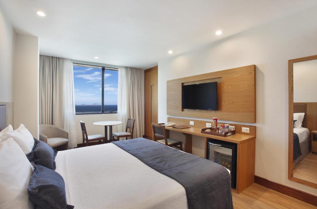 Executive Superior room with double bed - Image 2