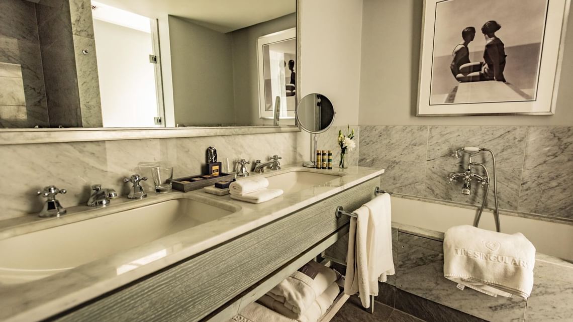 Singular King with Balcony - Image 4