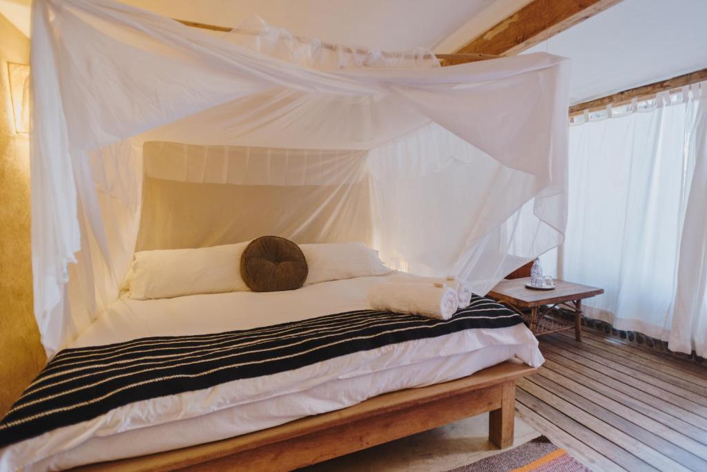 Double Room - Image 2