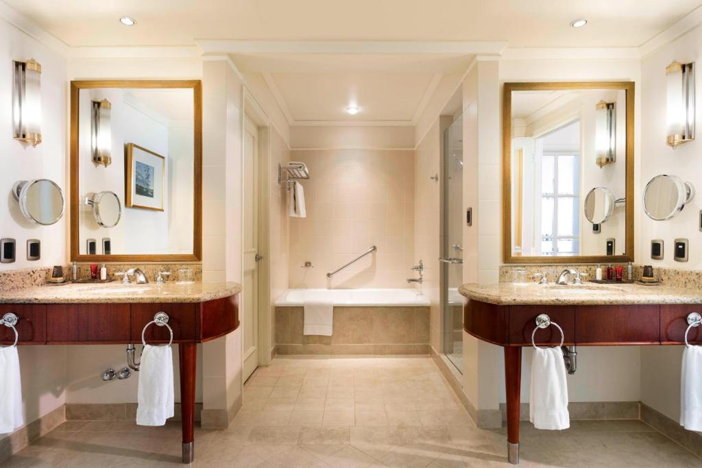 Two Bay Suite - Image 4