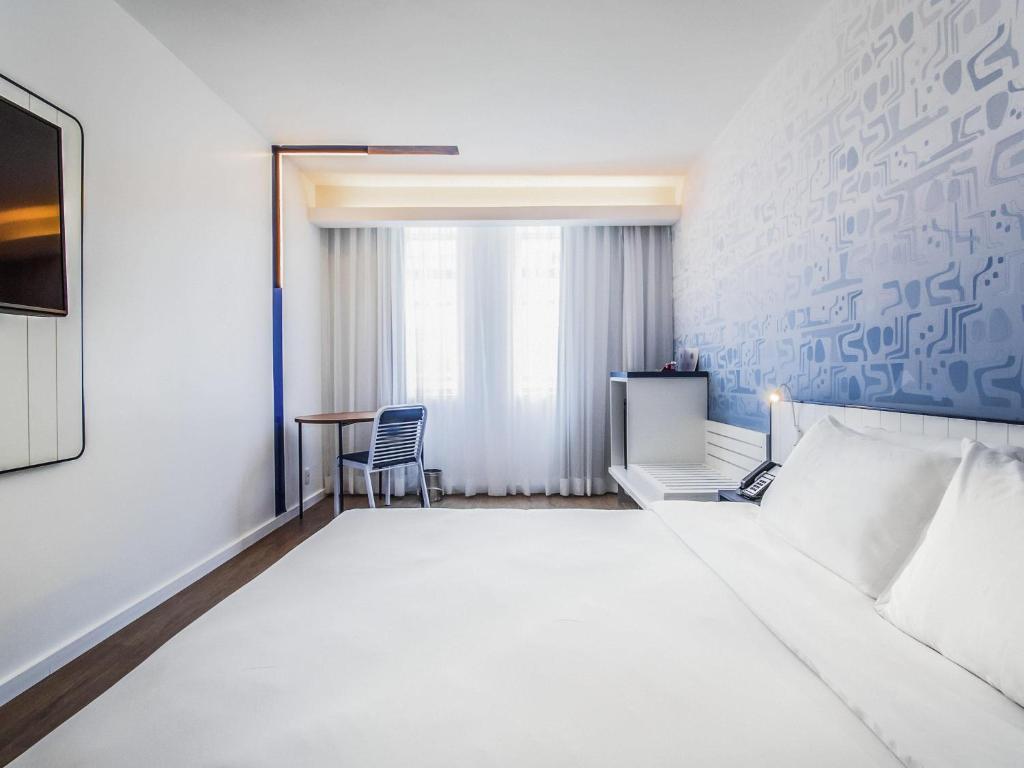 Superior Room with 1 double-size bed - Image 3