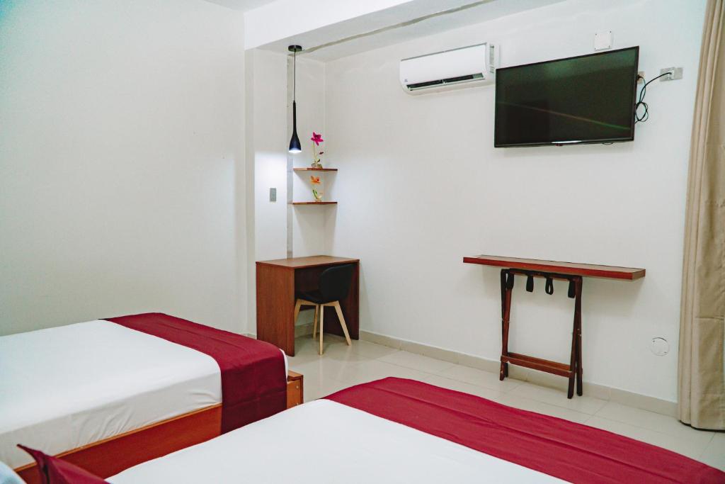 Deluxe Double Room - Image 2