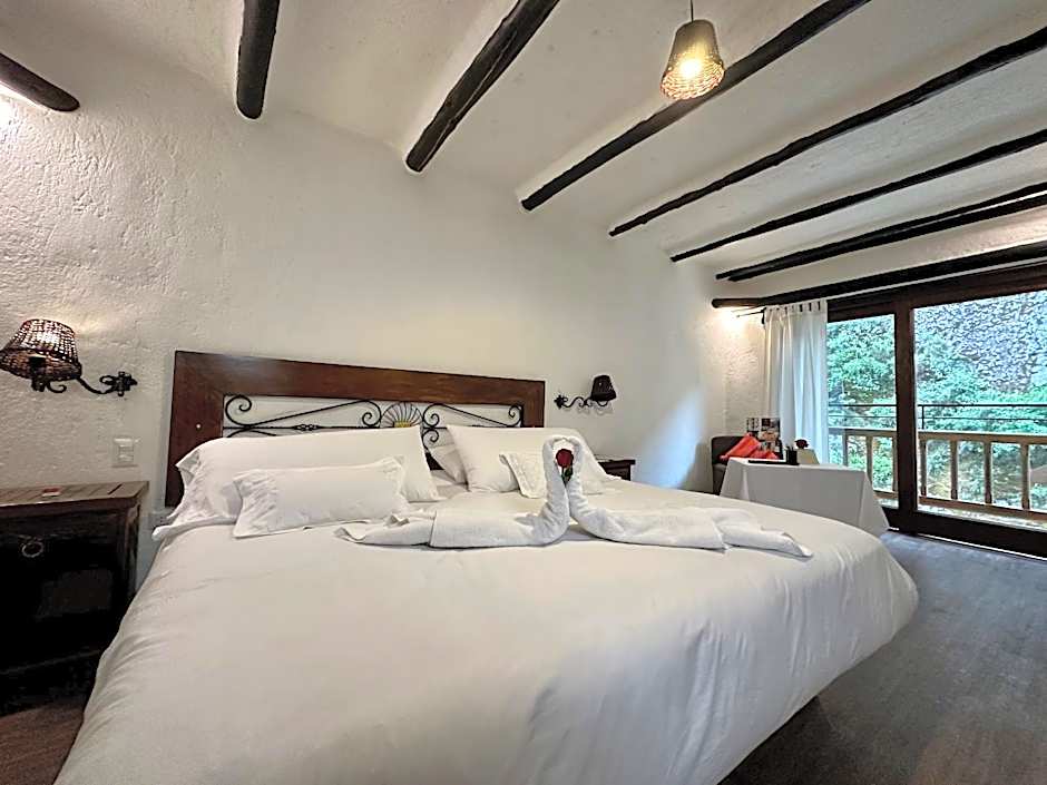 Double Room - Image 2
