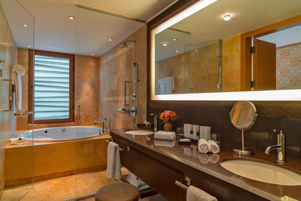 Senior Suite - Image 4