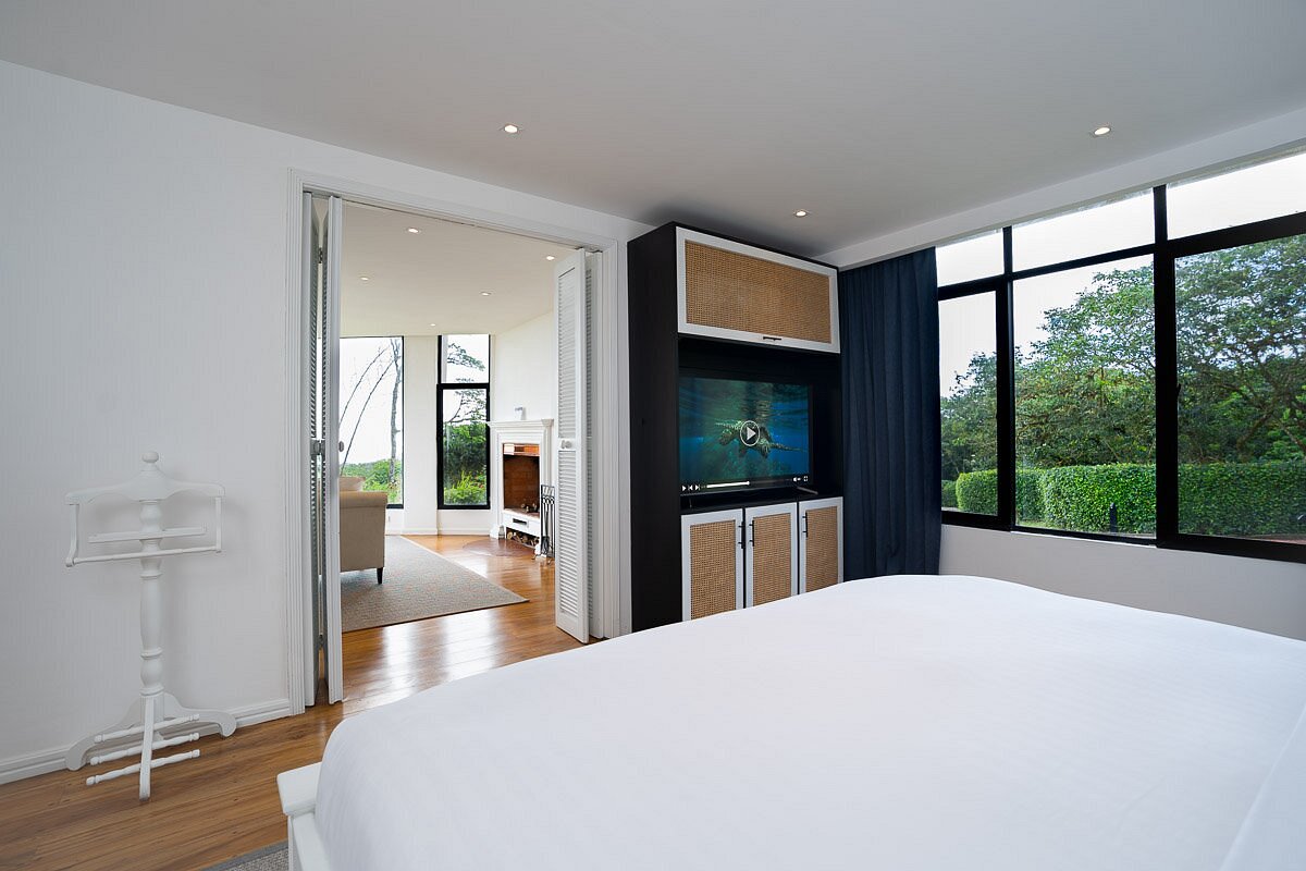 1 King Bed Villa - Image 2