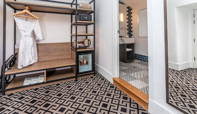 Superior Triple Room - Image 2