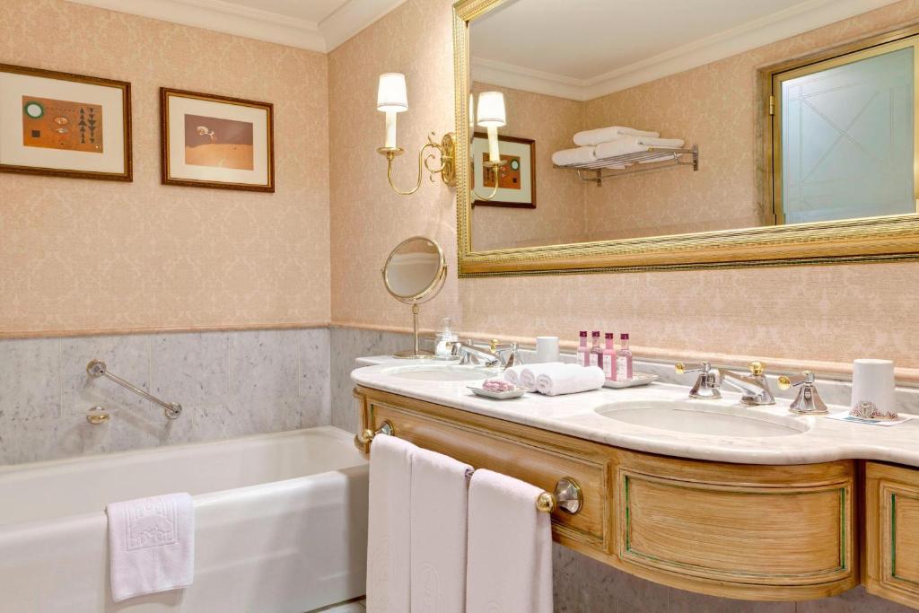 Grand Deluxe - Image 4