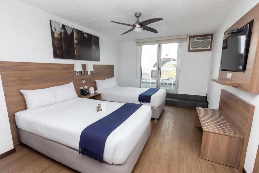 Superior Double with Sofa Bed - Image 2