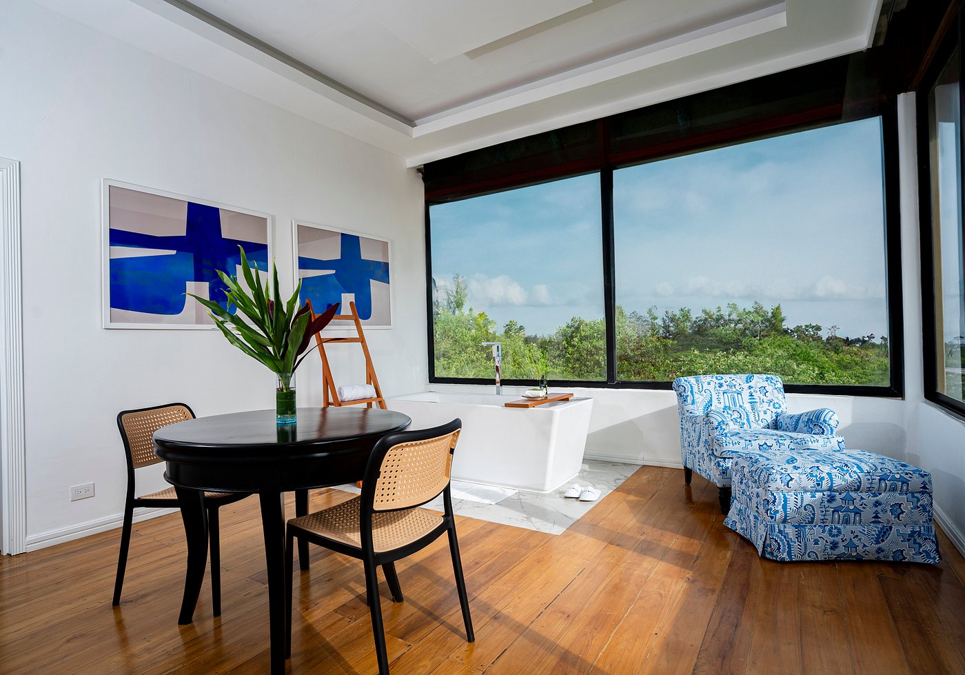 1 King Bed Villa - Image 3