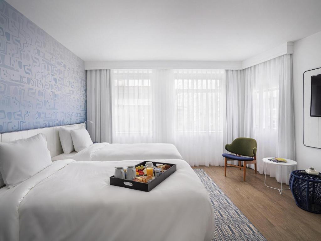 Superior Room with Two Single Beds - Image 2