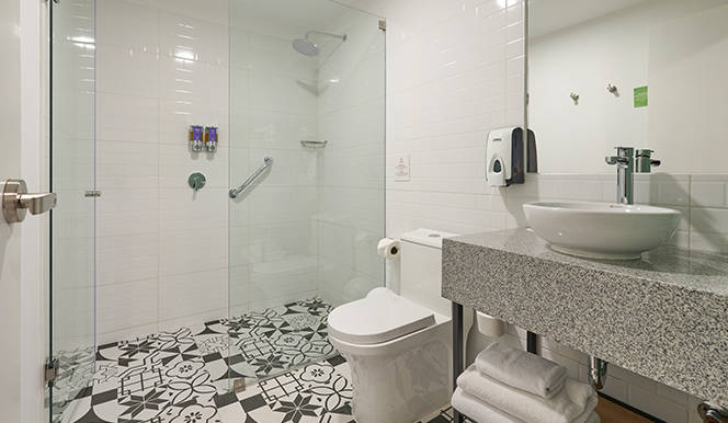 Traditional Plus Matrimonial Room Accessible - Image 4