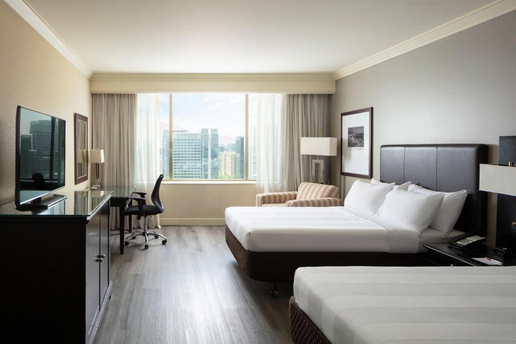 Executive lounge access - Image 1