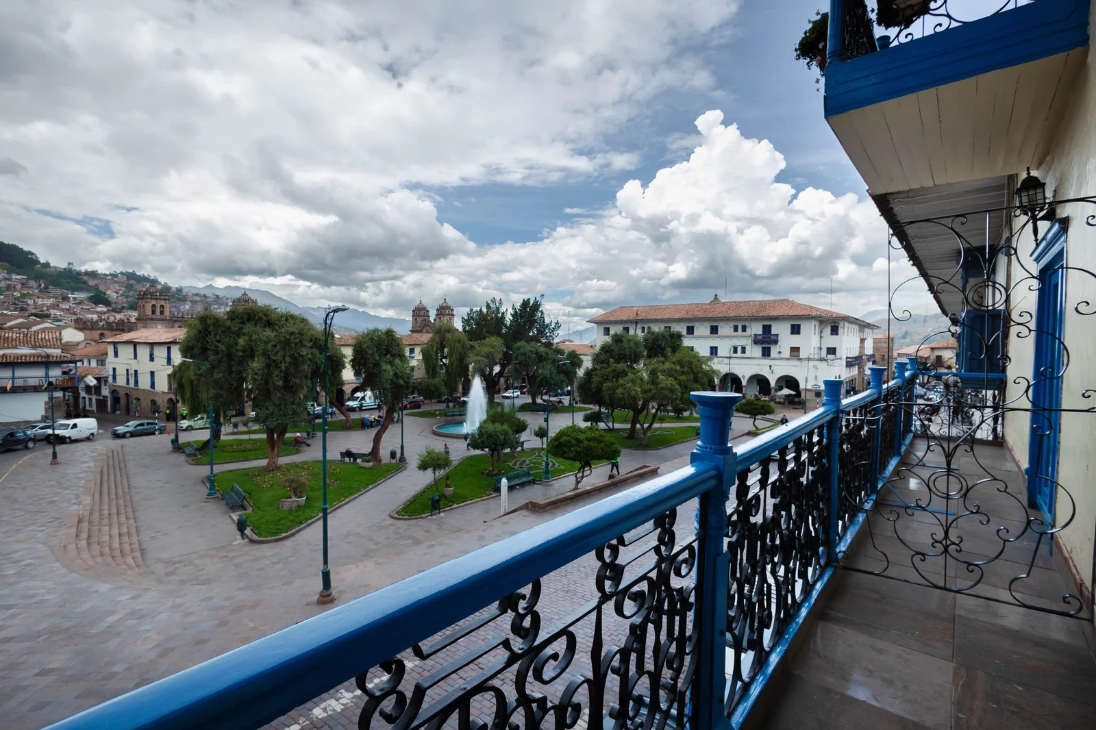 Superior Double Room with Balcony - Image 3