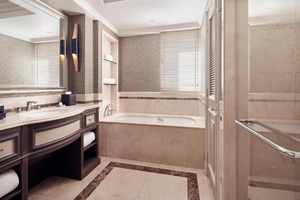 Executive Suite 1 King - Image 3