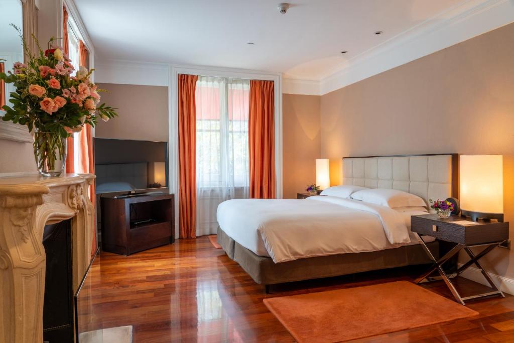 Boudoir Suite - Image 2