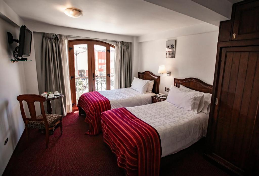 Superior Twin Room with Balcony - Image 1