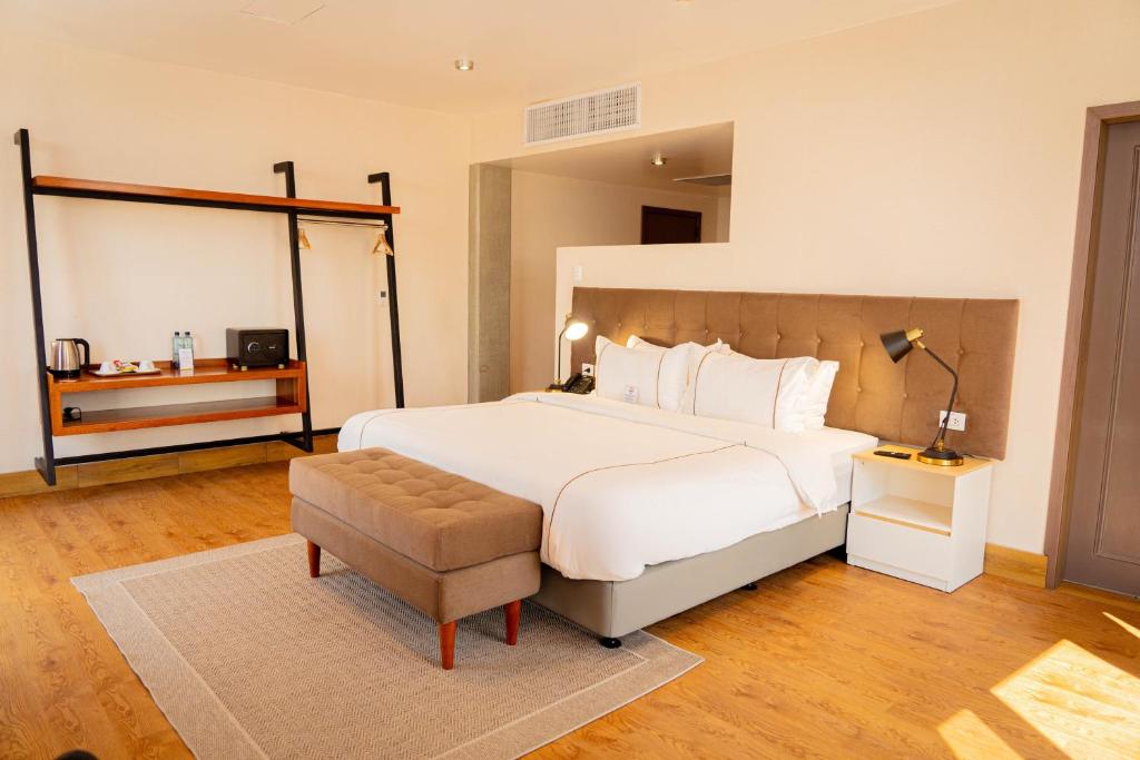 Presidential Suite - Image 2