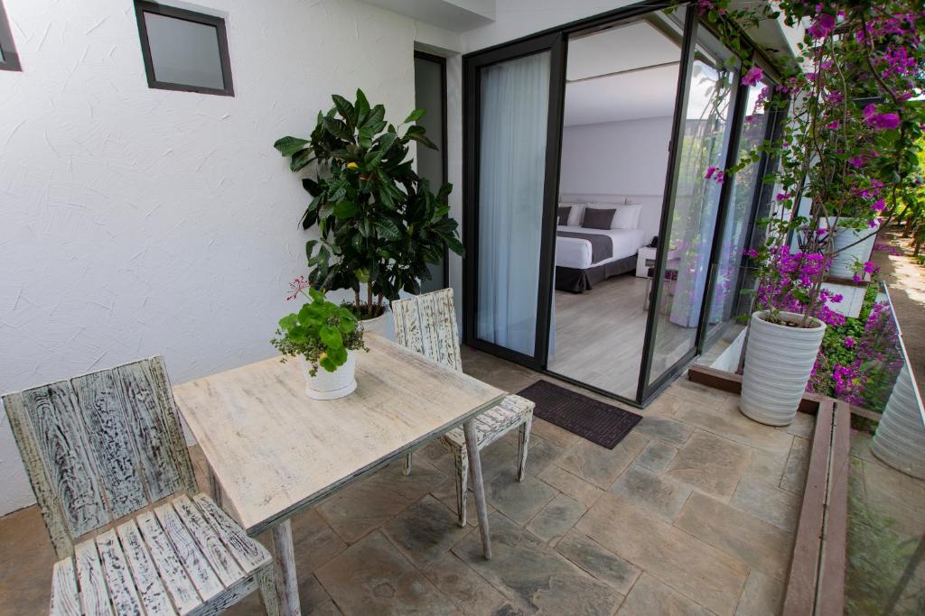 Garden View - Image 3