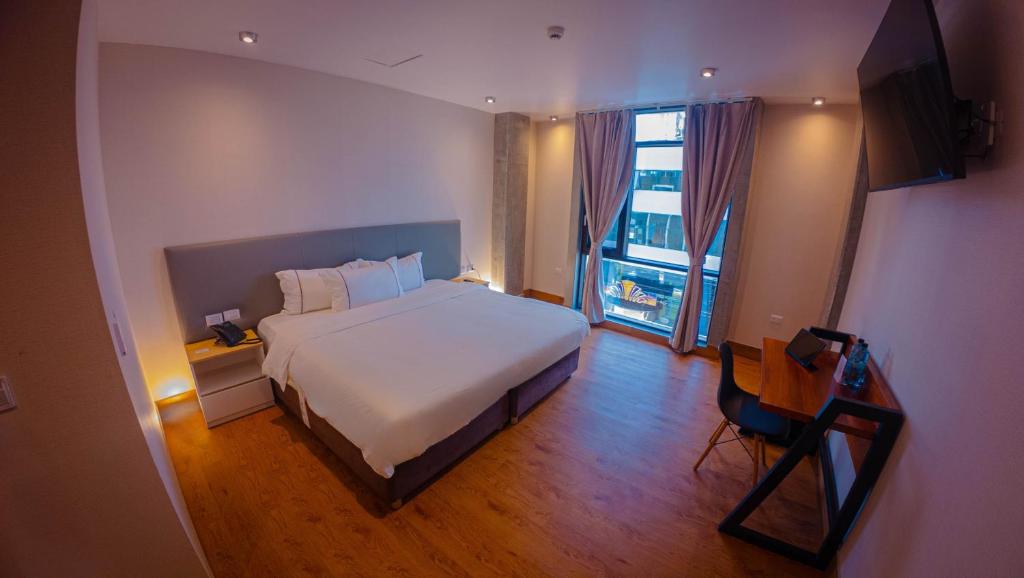 Superior Single Room - Image 2