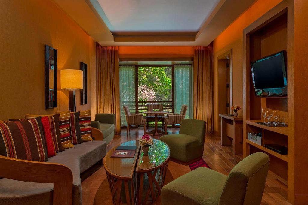 1 Bedroom Suite - Image 2