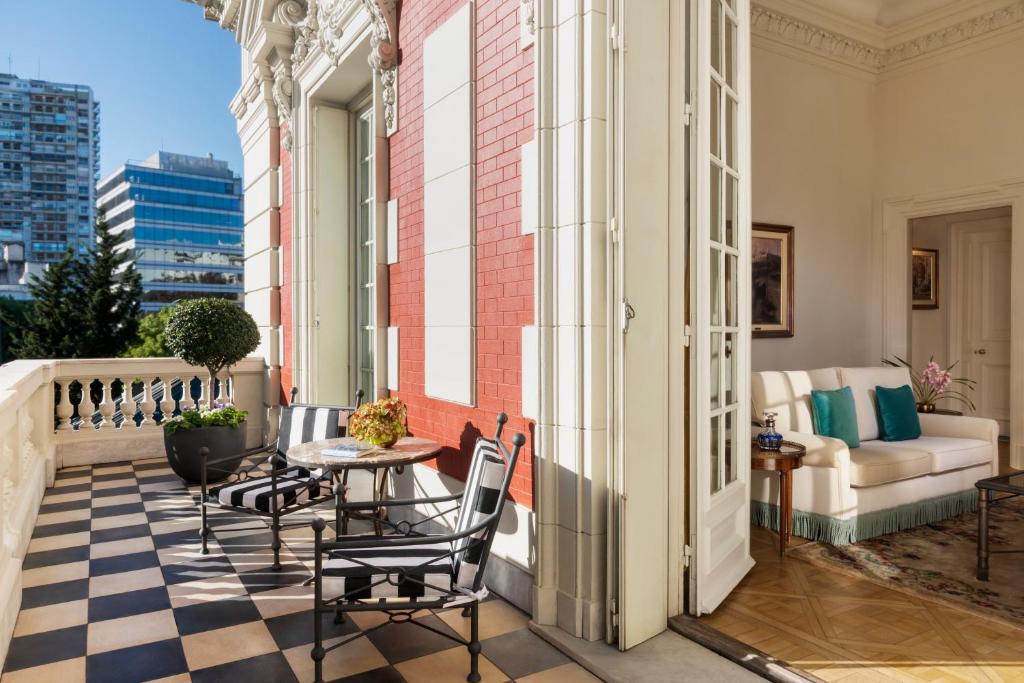 Royale Suite Maison - Image 2