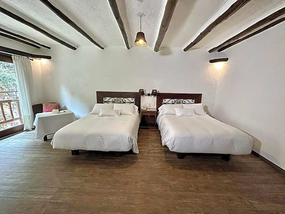 Deluxe 2 Beds, River View room - Image 1