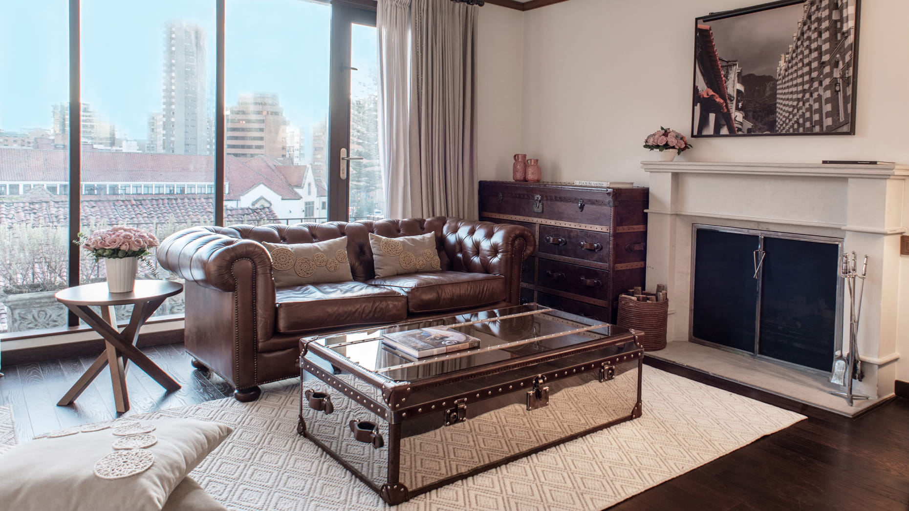 Executive Suite With Fireplace - Image 3
