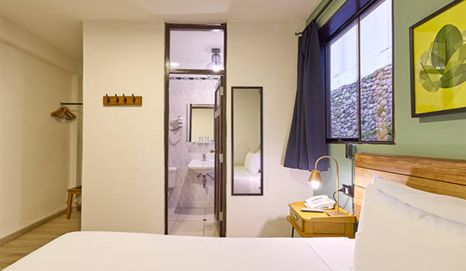 Traditional Single Room - Image 1