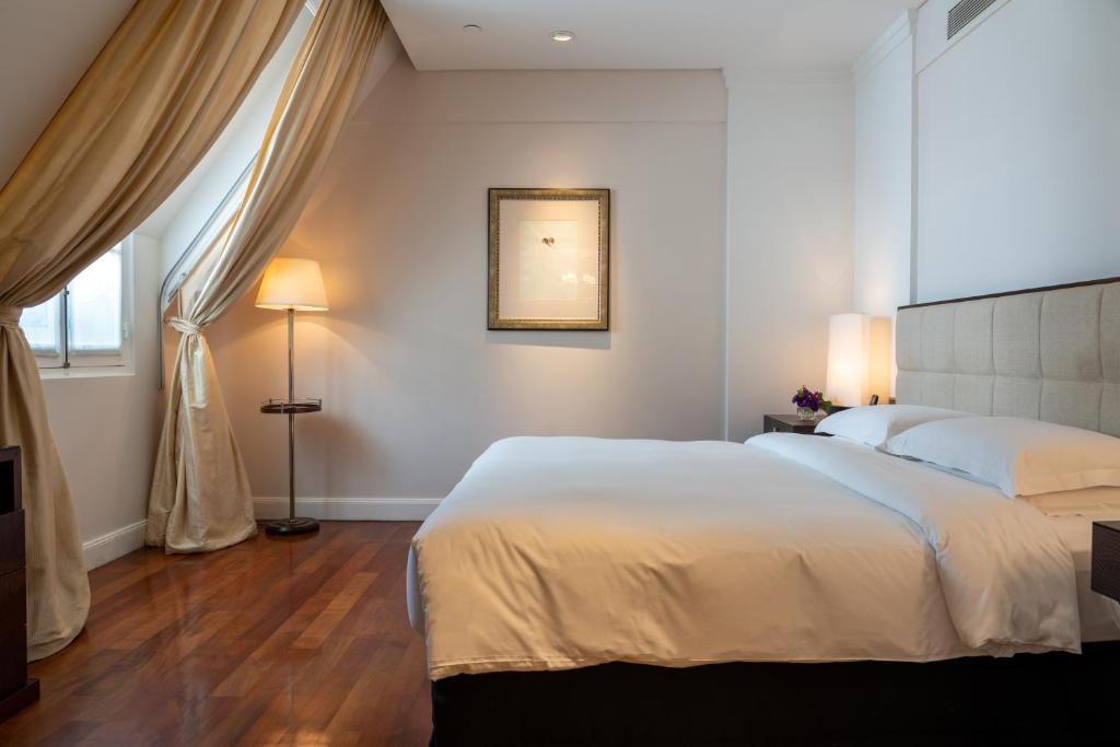 Bedroom Suite Palace - Image 1
