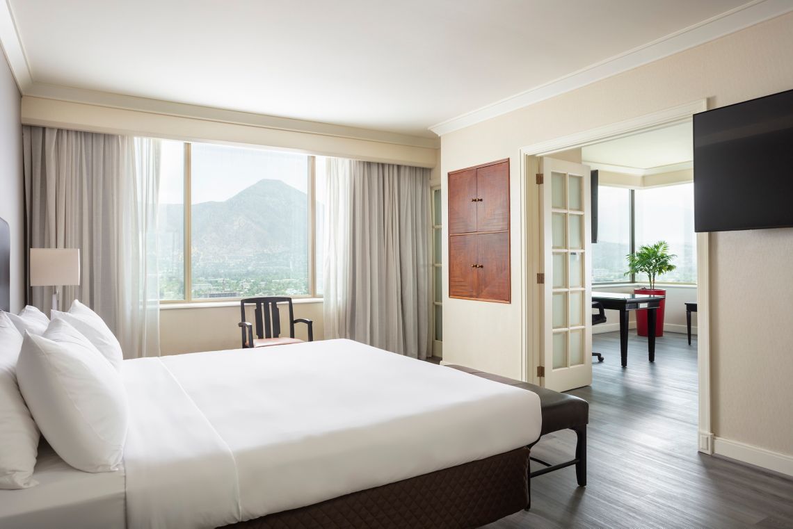 Two Bay Suite - Image 1