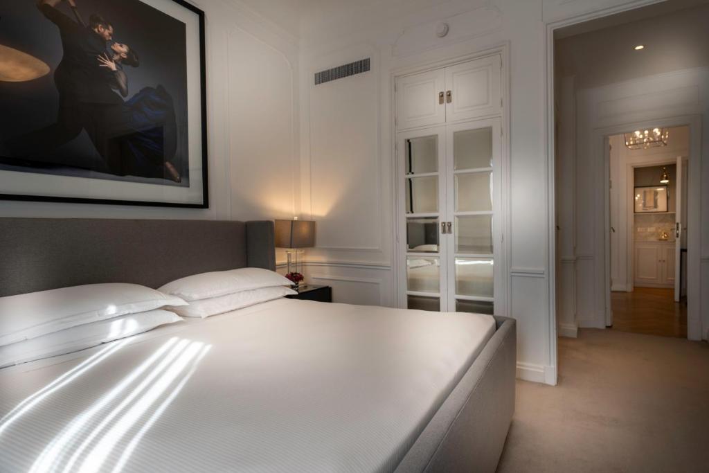Mirador Luxury Suite - Image 1